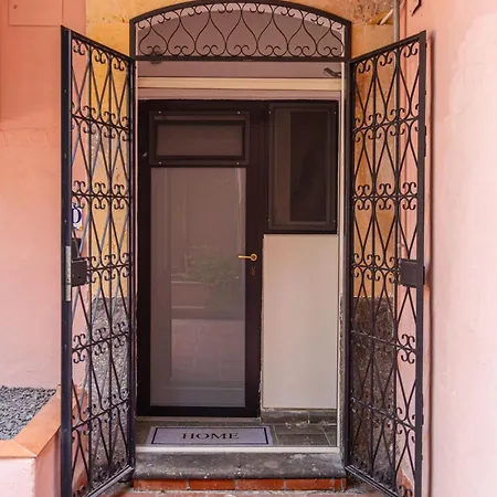 Pensión Borghetto Capuana House
